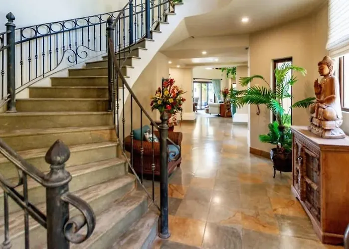 Holiday home Stunning Luxury Mansion In With Six Bedrooms And Beachfront Access *