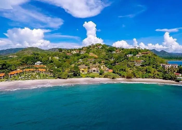 Stunning Luxury Mansion In With Six Bedrooms And Beachfront Access Holiday home *